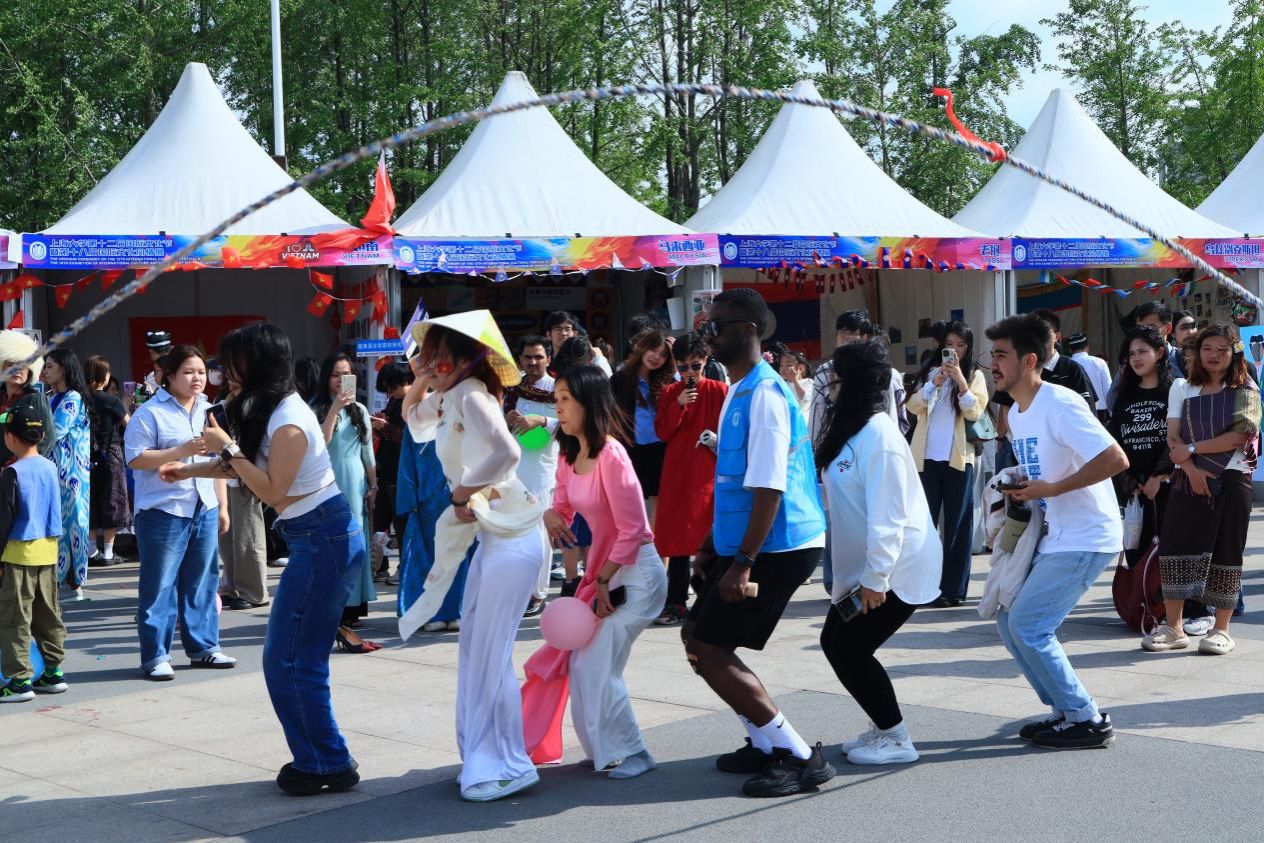 B6444DAFE0B4681CCAA85280EF6_2161D077_3E7C0