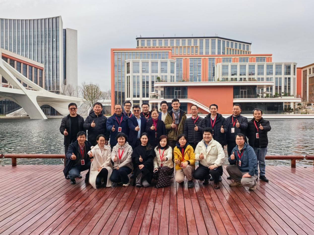 B88BEF4CF747E04CB412A92808B_9F1839C5_3A54F