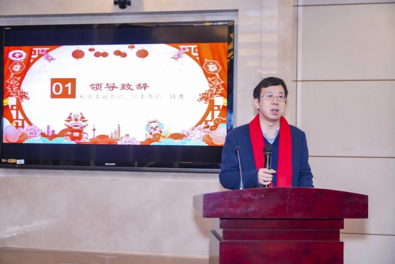 CC351289A5B3C639B2A432F801F_69F8E8CC_16326