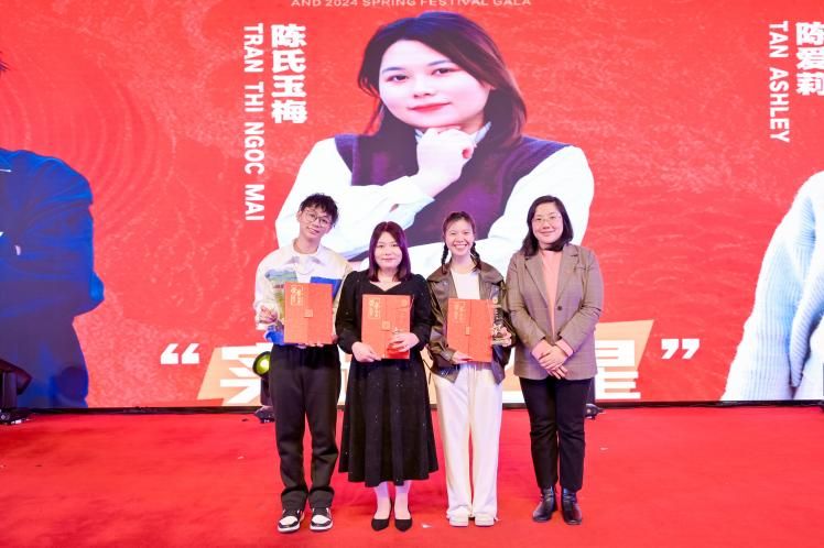 FEFABD058C6E4501832B48DED99_F7289594_EEF8 FEFABD058C6E4501832B48DED99_F7289594_EEF8