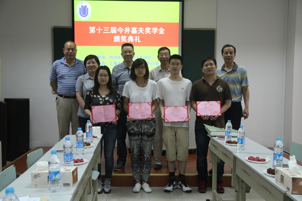 A10F8BE42BE9B3F92EE5DF055C4_62F90856_130C1.jpg?e= A10F8BE42BE9B3F92EE5DF055C4_62F90856_130C1.jpg?e=