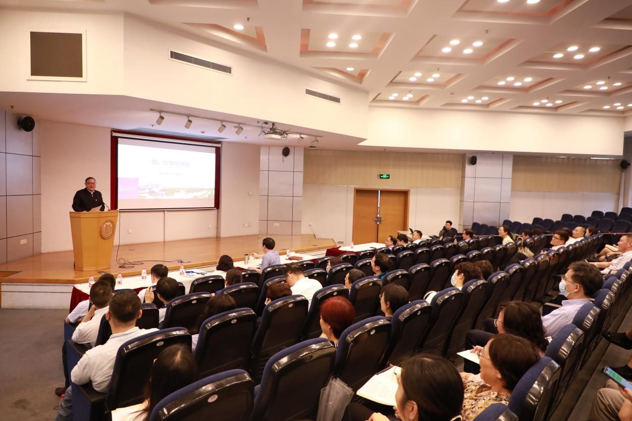 E81BFBE6D0DF8F43DBE15056A1F_6CEEF44C_21040