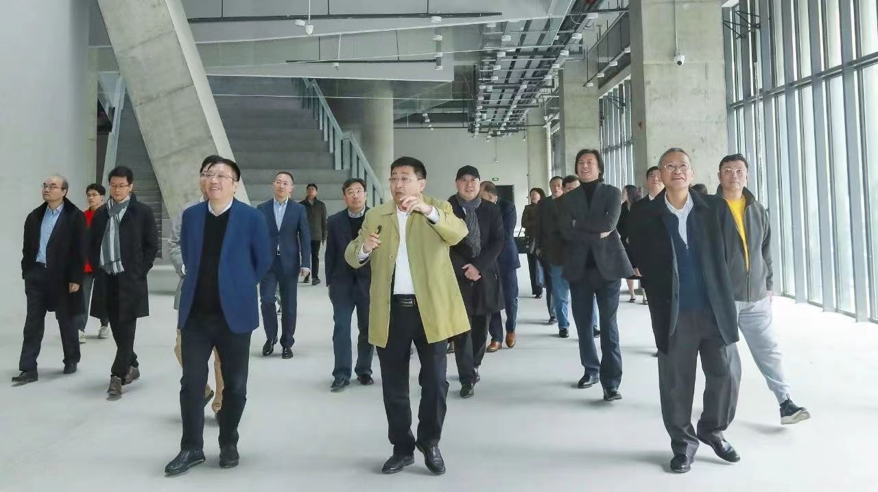 7215EEF8BCB93A2C6C33A0BEAF7_D0E28522_1F745