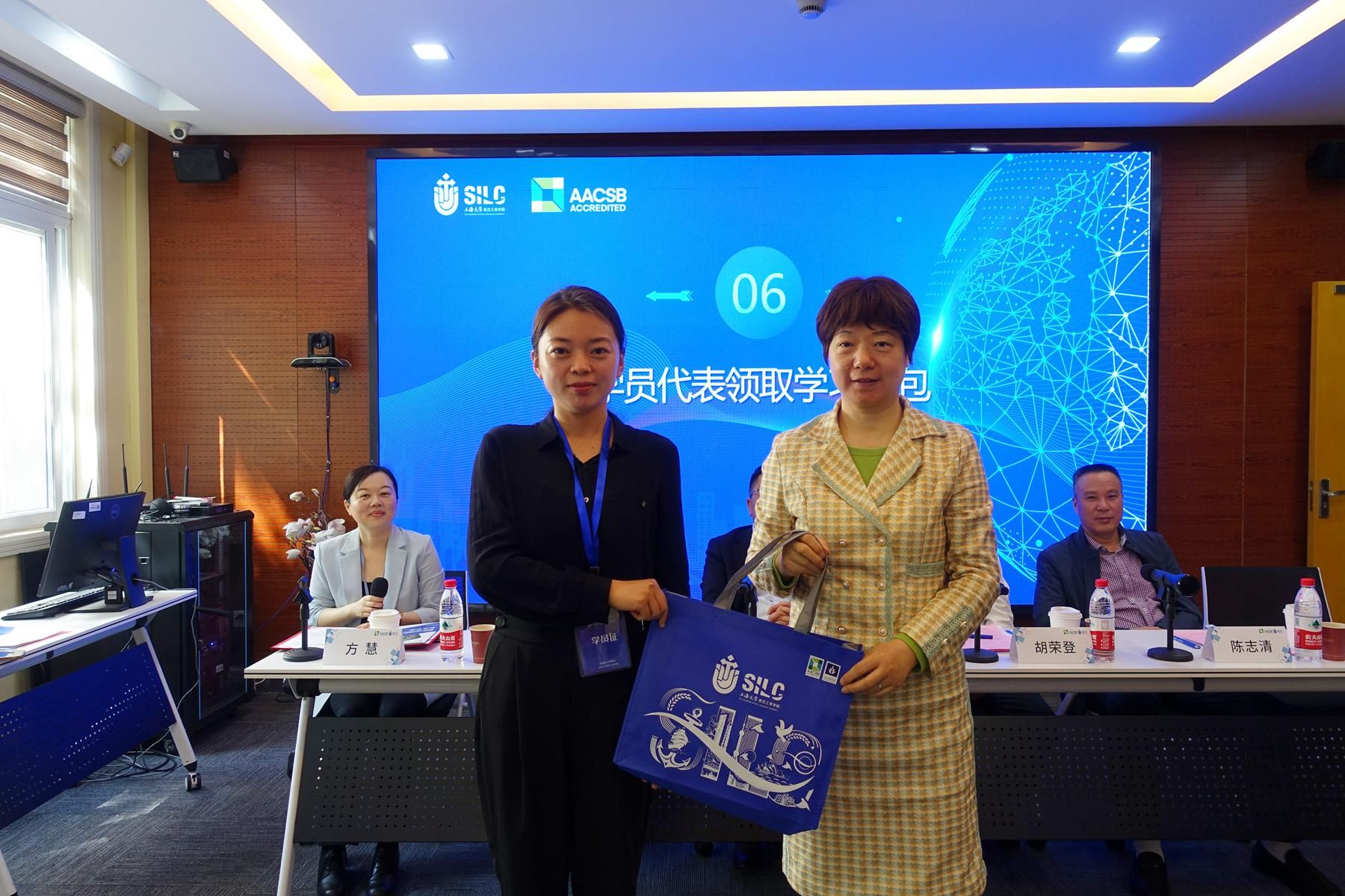 ÁìÈ¡½ø½¨Àñ°ü_¸±±¾.jpg ÁìÈ¡½ø½¨Àñ°ü_¸±±¾.jpg