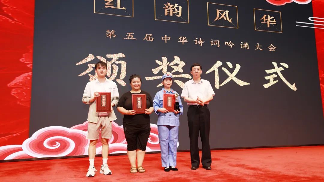 24FA671D8145D4A6B2B687DEBBD_4683FF47_160F3.jpg?e= 24FA671D8145D4A6B2B687DEBBD_4683FF47_160F3.jpg?e=