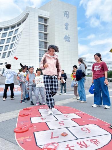 F02AC4B943253C5CB2B480B3605_E7CCD5DF_9D26