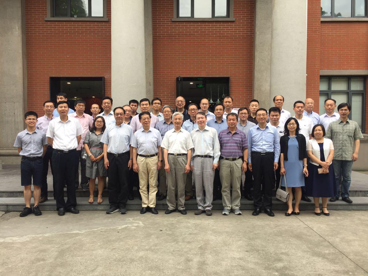 E6734ADA15CE7FBB0081886D5BF_FF02EFAE_2E54F.jpg?e=