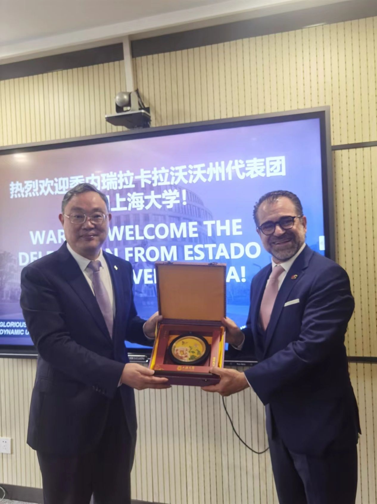 C42BC33B917C2A87643C7F1D093_214D5FDA_2D51A