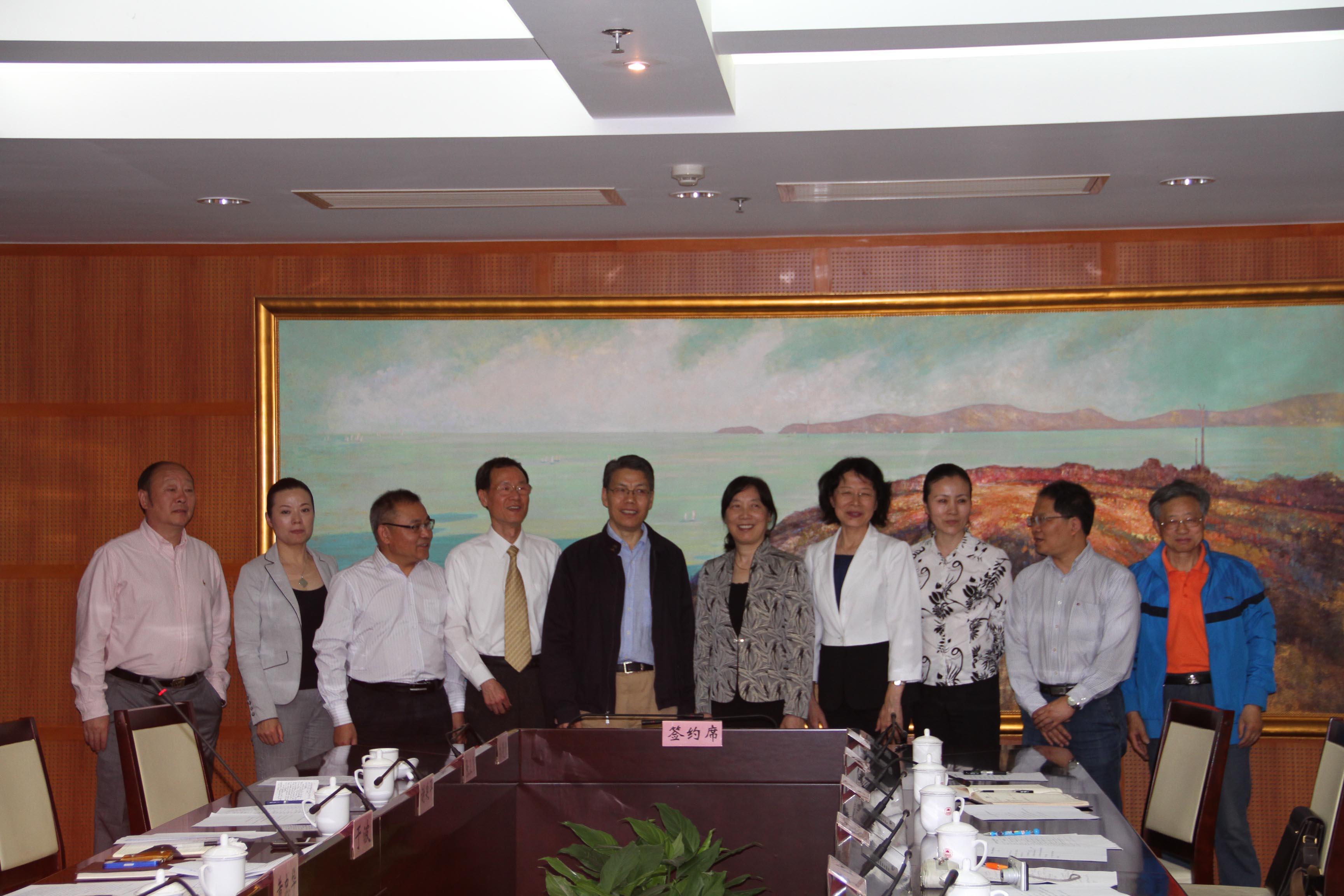 78DE976D06C37848C8EC1D9D691_E66ECDF0_88174.jpg?e= 78DE976D06C37848C8EC1D9D691_E66ECDF0_88174.jpg?e=