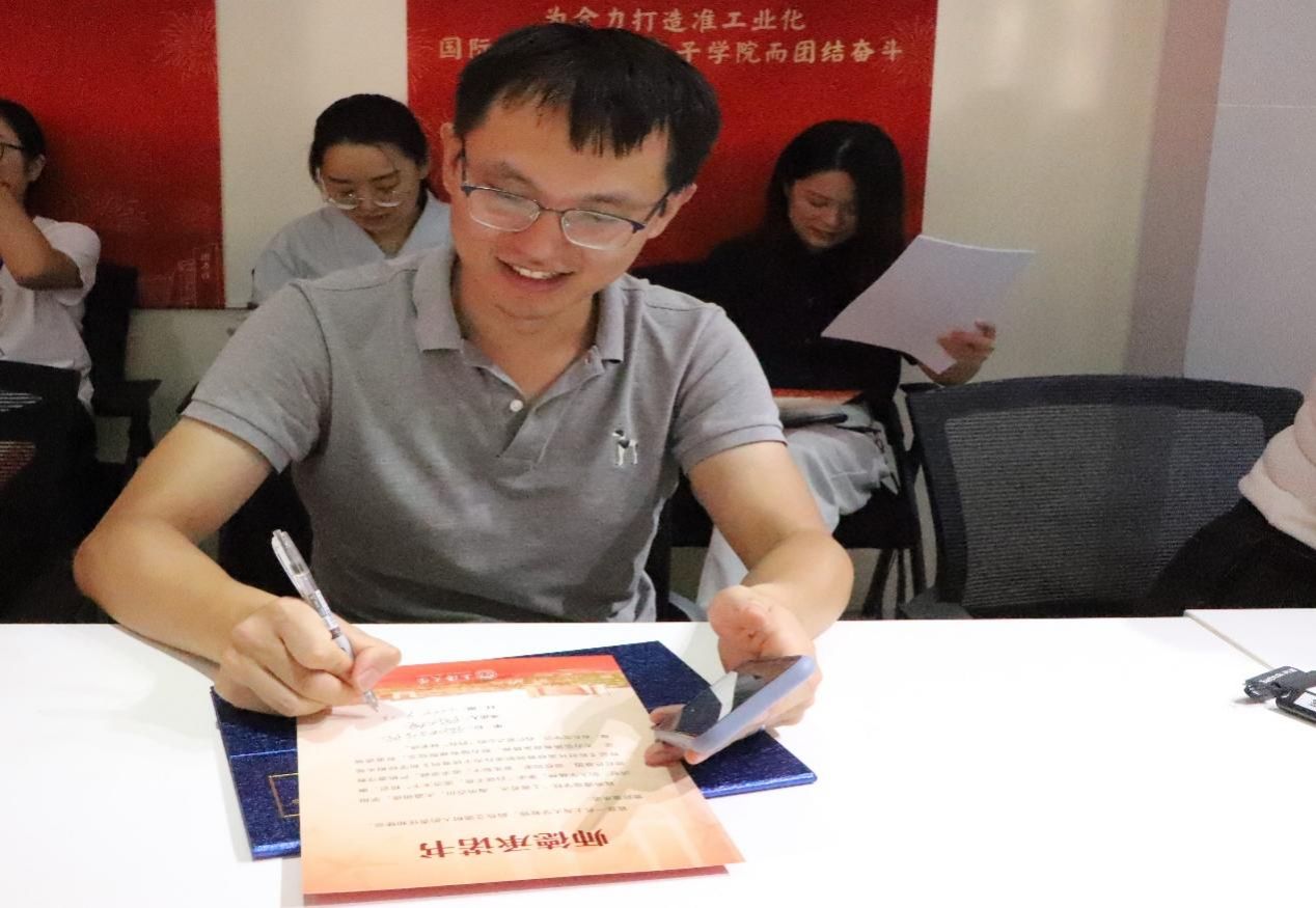 0D4CA95C247A2DE23A2FCD434DC_40C9AC80_1D720 0D4CA95C247A2DE23A2FCD434DC_40C9AC80_1D720