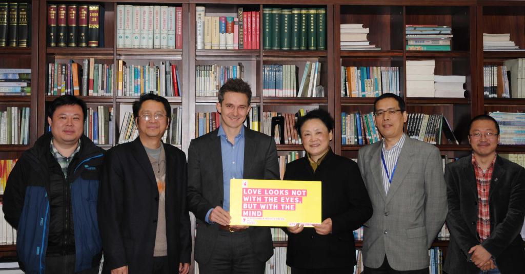 C0734B7F7A7701D980072B37A21_30E846F0_16655.jpg?e= C0734B7F7A7701D980072B37A21_30E846F0_16655.jpg?e=